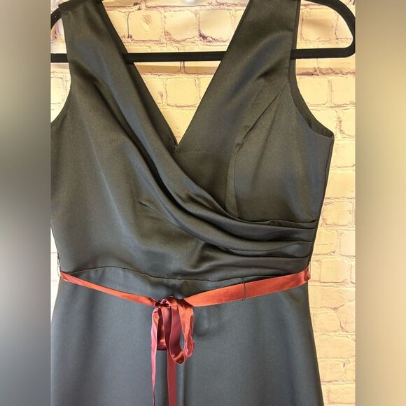 VINTAGE Erica Michelle Ltd Sleeveless Black Satin Midi A-line Formal Dress 10 - Picture 3 of 9